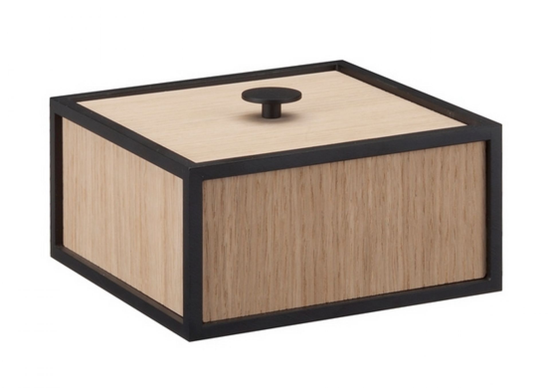 Frame 14 Aufbewahrungsbox by Lassen: Quadratische Holzbox mit Deckel und schwarzem Rahmen. Dekorative Aufbewahrung.